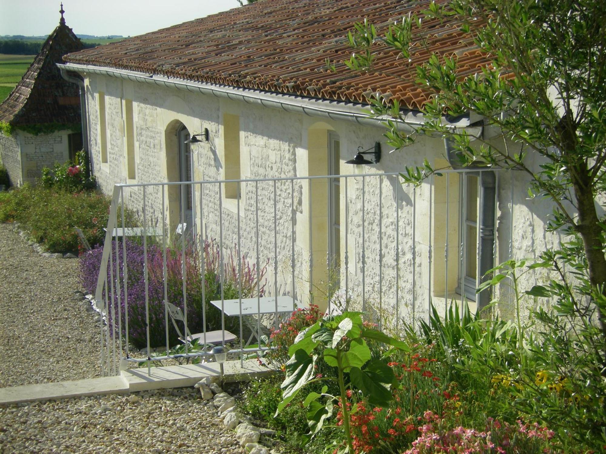 Chambre D'Hotes Clos Des Pierres Blanches Brie-sous-Archiac Eksteriør billede